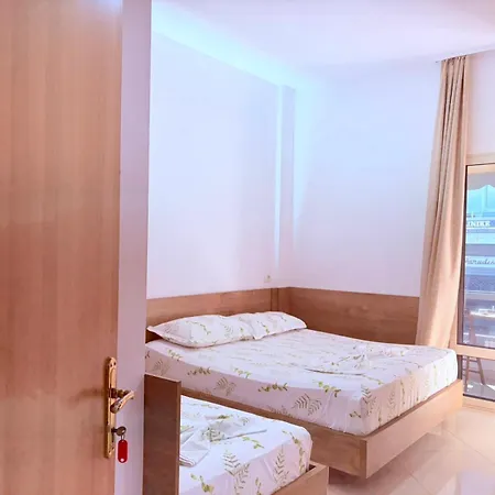 Pensión Kasa Garden 3*