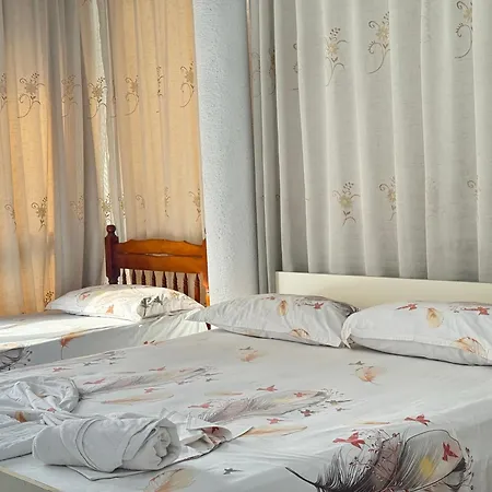 Kasa Garden 3* Durrës